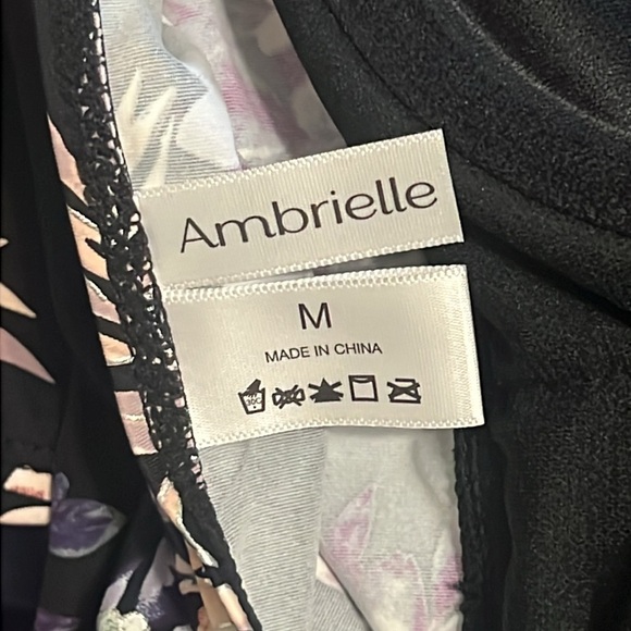 REMOVING SOON FINAL PRICE New Ambrielle women’s tankini swim top - Picture 8 of 8